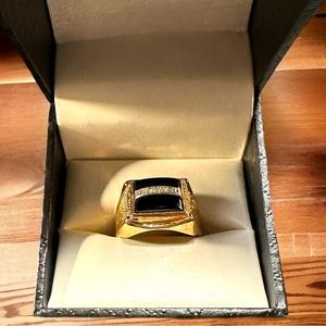 New Vintage 18kt HGE rhinestone diamond look, black onyx!